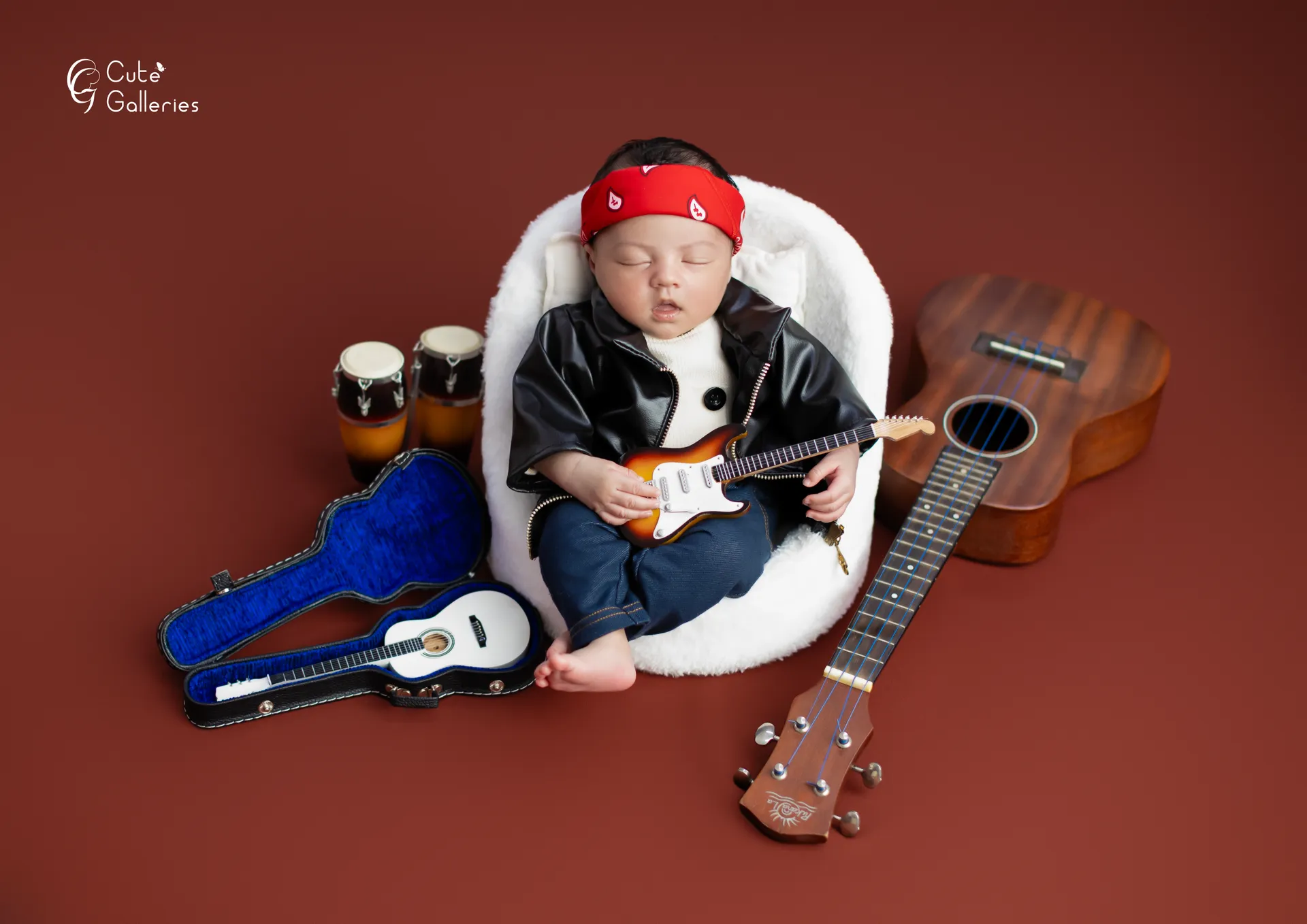 Newborn photography by Cute Galleries Kathmandu Nepal — portfolio image 11